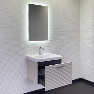 Зеркало Comforty Эдельвейс 55 00-00014240 с подсветкой с бесконтактным выключателем и подогревом